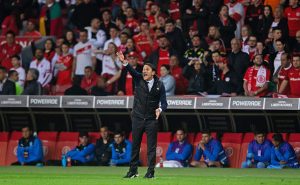 Técnico Beñat San José durante la Copa Libertadores de la CONMEBOL. Foto: Getty Images
