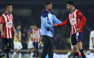 El trato dentro de Chivas decepcionó a Martinoli – Imago7
