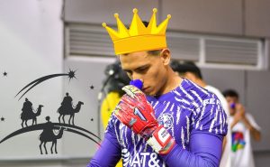¡Épico GESTO! Ángel Malagón la hizo de Rey Mago y regaló juguetes en su natal Zamora