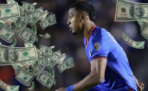 Willer Ditta, defensa de Cruz Azul. | Getty Images
