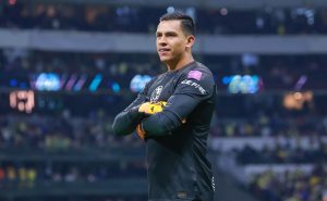 Luis Malagón celebrando un gol del América.
