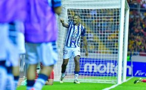 Salomón Rondón marcó triplete en el triunfo de Pachuca. Foto: Imago7
