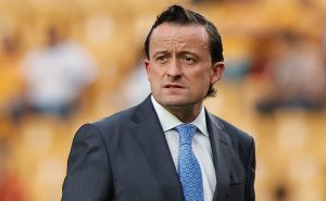 Mikel Arriola deslindó a la Liga MX de incidentes violentos afuera de los estadios.
