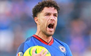 Cruz Azul Nacho Rivero insulta al árbitro en vestidores
