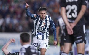 Pachuca, Hidalgo a 5 de de Mayo de 2024. Alán Bautista en festejo de gol, durante el partido correspondiente al Play In del torneo Clausura 2024 de la Liga BBVA MX, entre los Tuzos del Pachuca y los Rayos del Necaxa, realizado en el estadio Hidalgo. Foto: Imago7/ Rafael Vadillo

