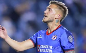 Cruz Azul alista cambios ante Pumas por culpa de Gonzalo Piovi
