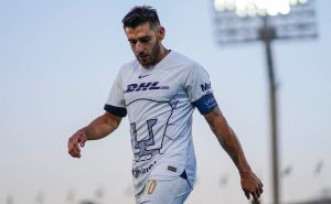 Durante cuatro torneos, el 'Toto' Salvio defendió la camiseta de los Pumas.
