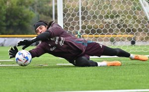 Carlos Acevedo busca redención y la titularidad con el Tri en la Copa América.
