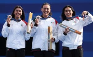 Equipo femenil de tiro con arco.
