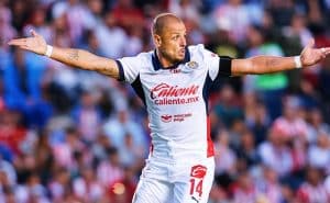 Chicharito y todo Chivas regresaron este martes a Guadalajara.
