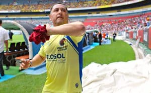 ¡Sublime PALOMAZO! Germán Villa demostró su talento también fuera de las canchas | Video