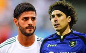 Carlos Vela y Guillermo Ochoa buscan equipo.
