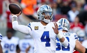 Dak Prescott firmó contrato histórico con los Cowboys.
