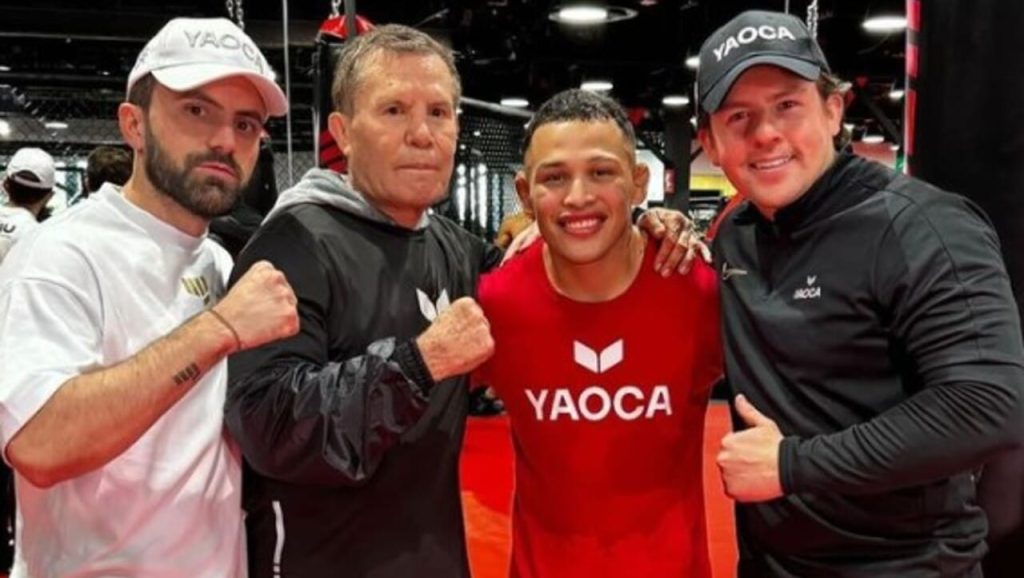 Julio César Chávez compartió entrenamiento con Lazy Boy Juanfutbol