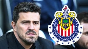 Transferencias 2025: Chivas y Óscar García Junyent le dicen adiós a mediocampista del Rebaño