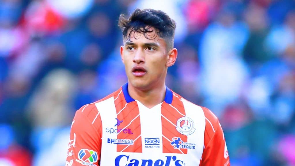 Eduardo Águila y la millonaria cifra que Chivas pagaría por él