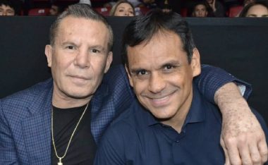 Finito López con Julio César Chávez