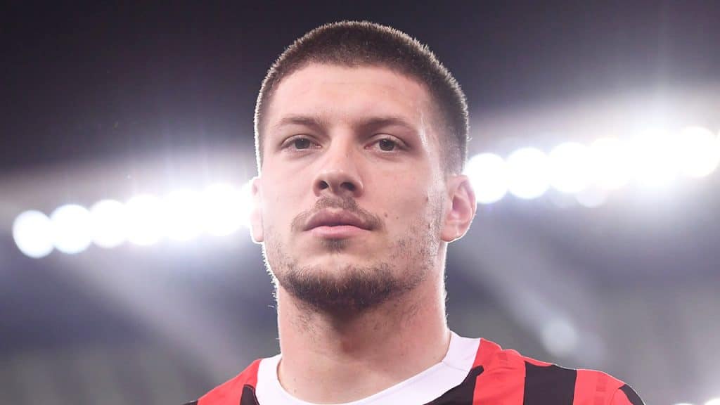 Lu Luvić tornou -se representante livre depois que o AC Milan e Cruz Azul tentando convencê -la.