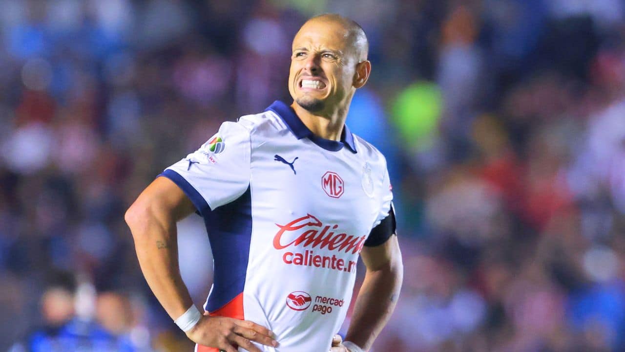 Chivas le da estocada final a Chicharito en plena desgracia: Revelan el brutal e inesperado castigo