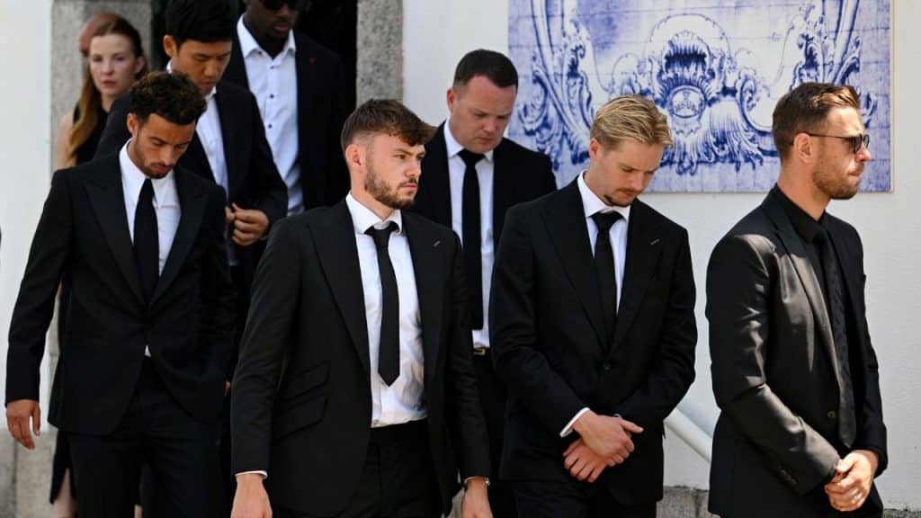 Dan-ultimo-adios-a-Diogo-Jota-y-Andre-Silva-en-Portugal-6-1024x576.jpg