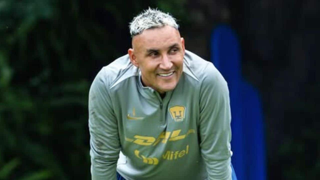 Keylor Navas tiene tremendo gesto con la afición de Pumas y lanza feroz dardo a Newell’s Old Boys y su hinchada