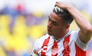El fútbol argentino vivió un momento de incertidumbre con Brian Fernández, ex Necaxa.