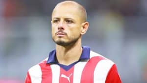 Chicharito Hernández, en medio de una polémica, es vetado de Chivas.