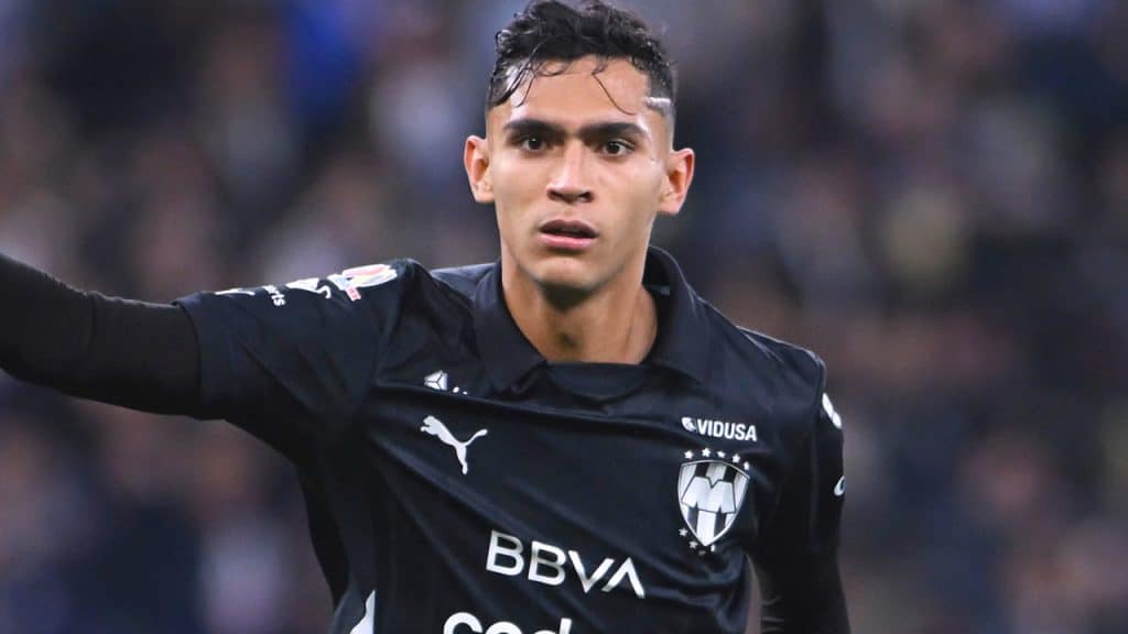 Fidel Ambriz, joven figura de los Rayados de Monterrey, podría salir ante millonaria oferta desde Europa.