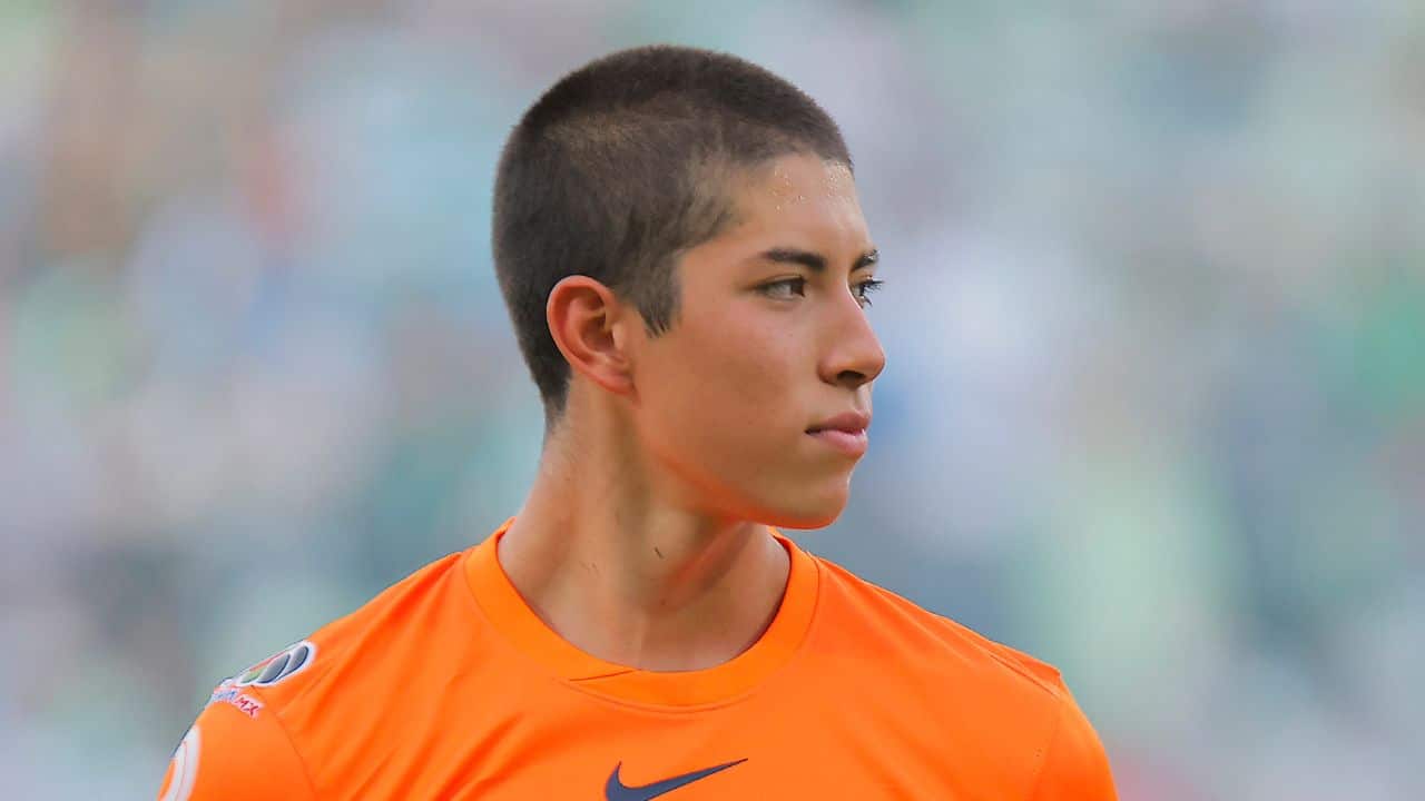 Pachuca da a Pumas cachetada con guante blanco por Rodrigo Parra con épico mensaje
