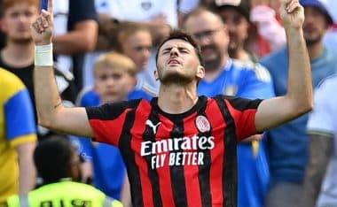 Santiago Giménez, AC Milan