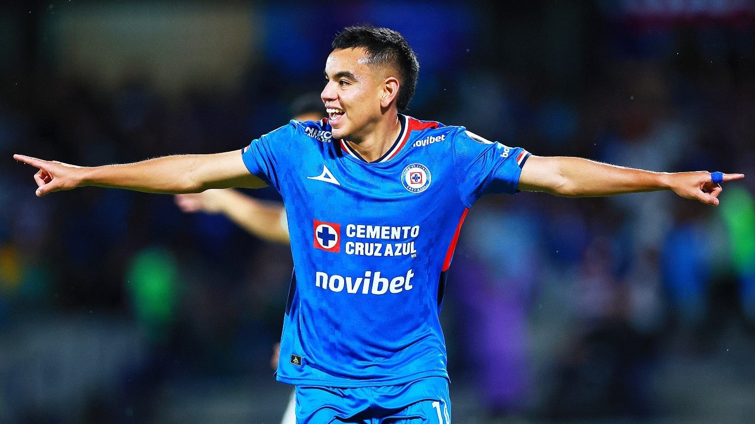 Cruz Azul toma decisión clave con Carlos Rodríguez de cara al Apertura 2025