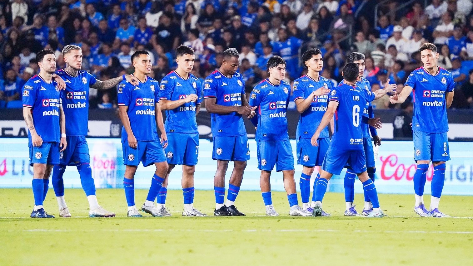¿Se va? El delantero del Cruz Azul que es pretendido por un club europeo en este mercado de fichajes