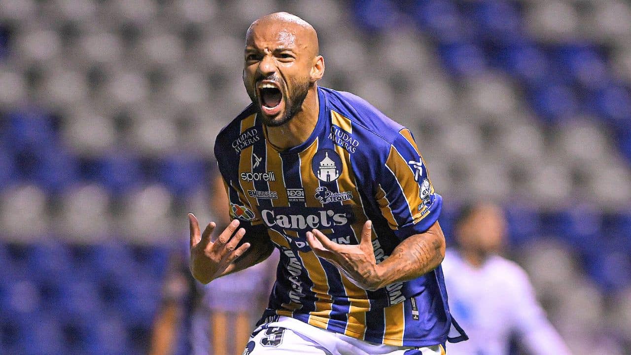 Estaba expulsado y no iba a jugar vs Puebla, pero apelaron la roja y Joao Pedro le da el triunfo al Atlético de San Luis