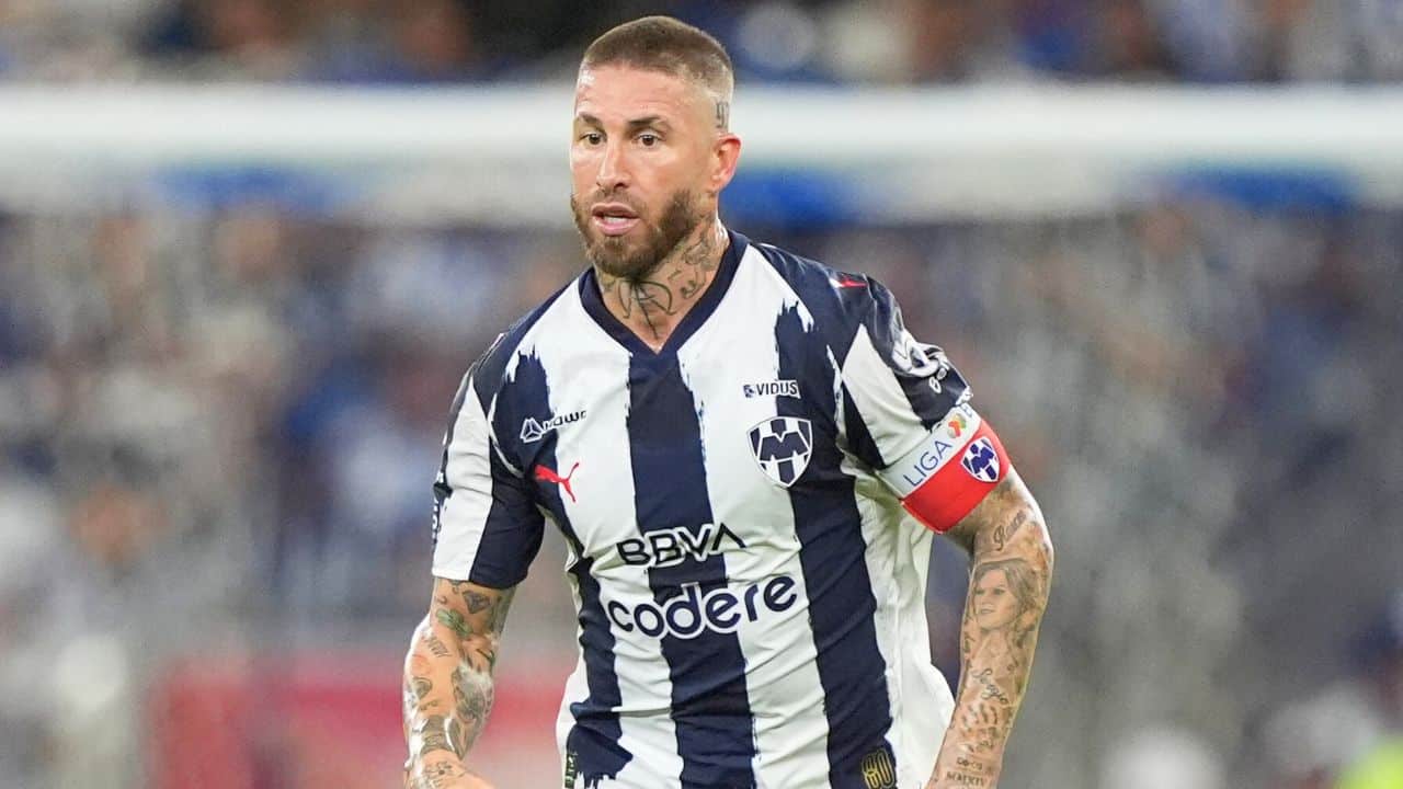 Polémica en el Rayados de Monterrey vs Necaxa por brava jugada de Sergio Ramos, ¿era expulsión? |VIDEO