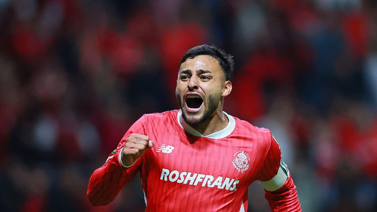 Alexis Vega del Toluca cimbra a las redes con potente mensaje tras fracaso en la Leagues Cup 2025