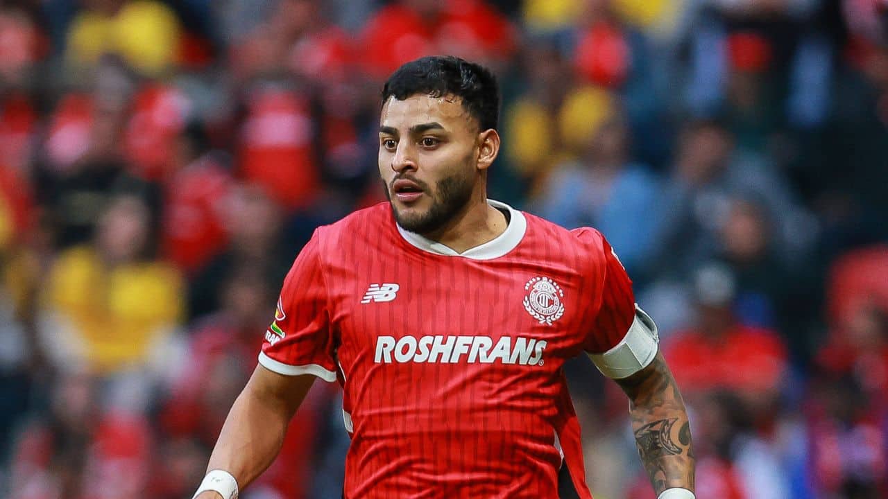 Quién es la cuñada de Alexis Vega que se peleó en el Cruz Azul vs Toluca en las gradas