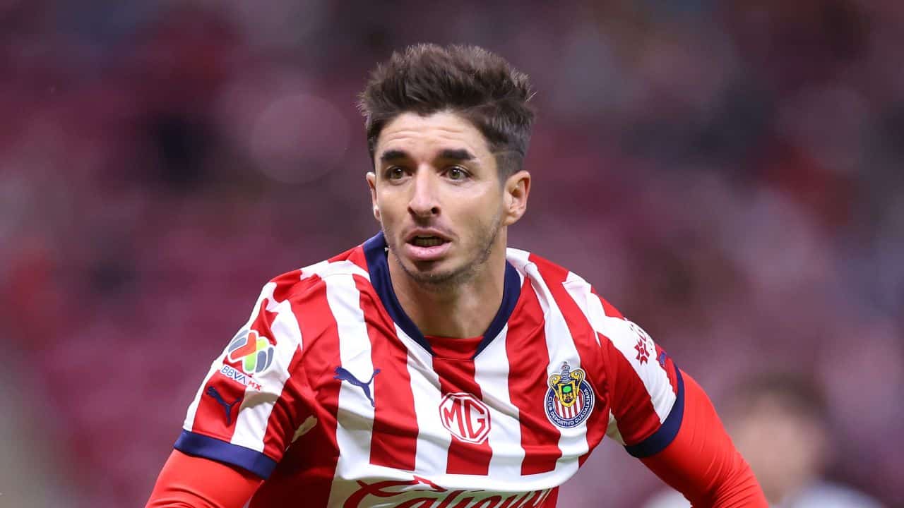 Ganó un título con Chivas, brilló con Fernando Gago pero hoy, Milito lo borró: Isáac Brizuela