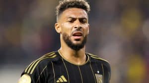 Denis Bouanga no juega en LAFC vs Tigres.