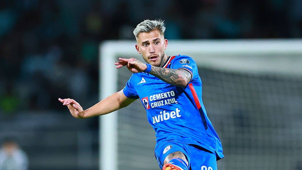 Gonzalo Piovi se queda en Cruz Azul y los Cementeros lo celebran con los memes más virales