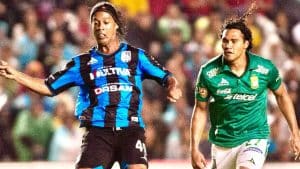 Ronaldinho y Gullit Peña