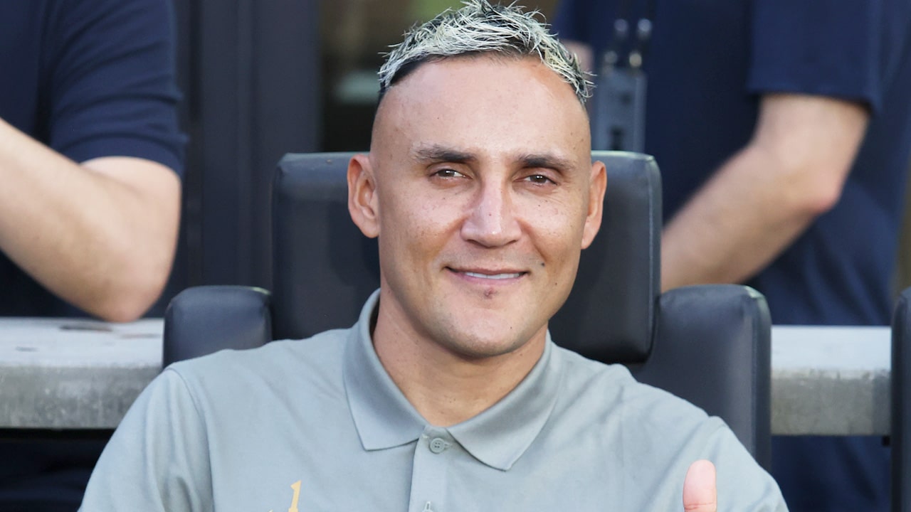 Keylor Navas presente en Inter Miami vs Pumas.