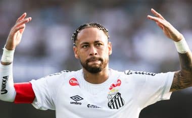 Neymar se hizo cargo del pésimo presente del Santos.