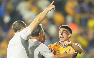 Tigres vs América y un escandaloso final en Nuevo León.