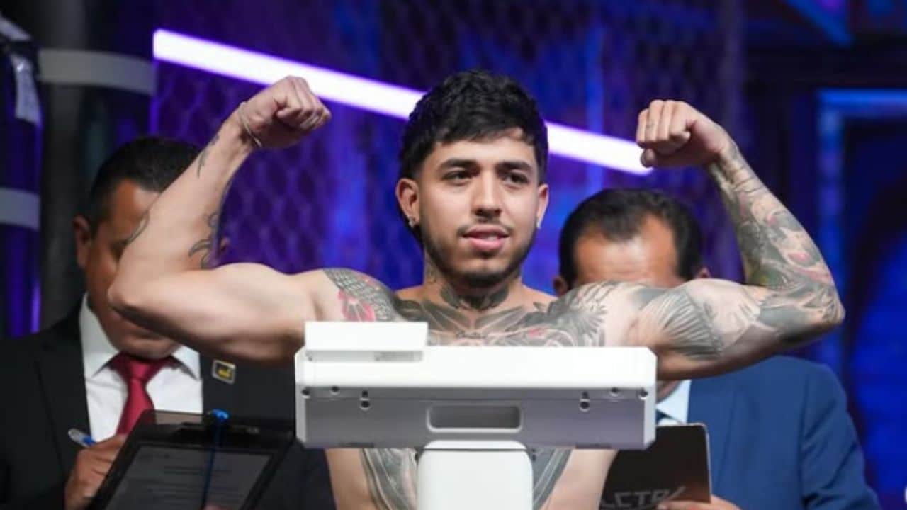 Westcol cayó ante Mario Bautista y terminó con escalofriante lesión, y salió en ambulancia