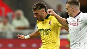 Santiago Giménez, AC Milan