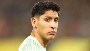 Por qué no juega Edson Álvarez hoy en el partido Fenerbahce vs Antalyaspor de la Superliga de Turquía