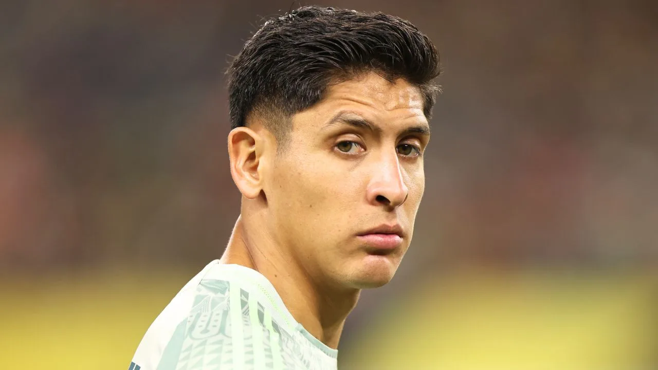 Por qué no juega Edson Álvarez hoy en el partido Fenerbahce vs Antalyaspor de la Superliga de Turquía.