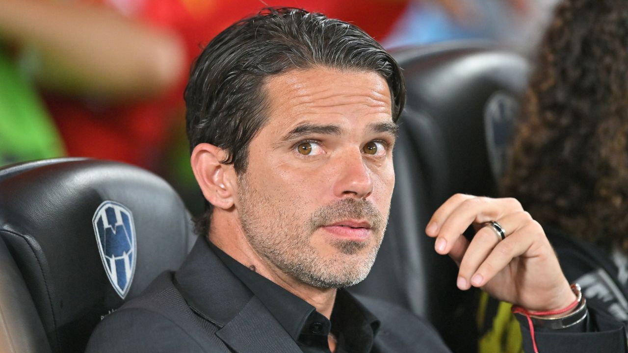 Chivas cataloga visita de Fernando Gago y Necaxa como de alto riesgo y toma medidas extremas.
