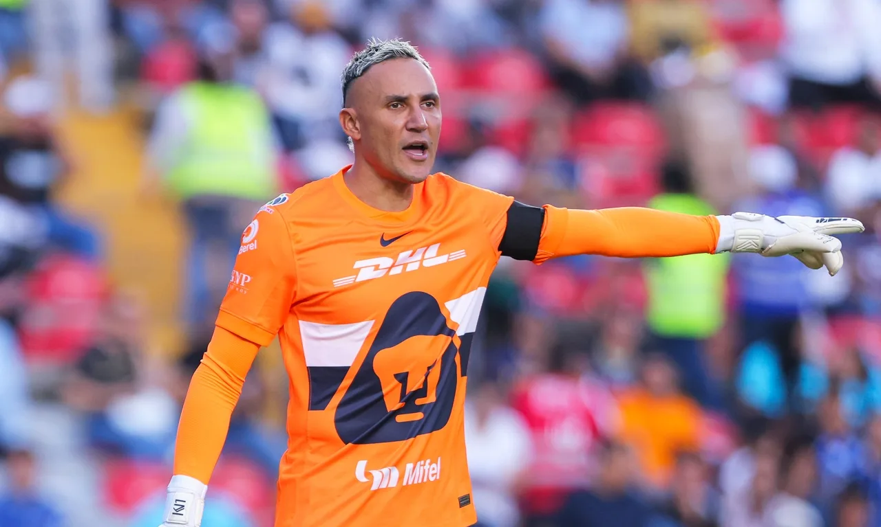 Keylor Navas será titular en el duelo entre América y Pumas.