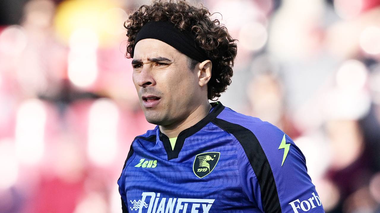 Guillermo Ochoa tiene as bajo la manga para conseguir equipo en 2025 y ambicioso plan rumbo al Mundial 2026
